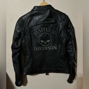 Harley Davidson riding jacket size small with hooded liner